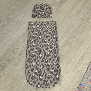 NWOT Newborn Baby Girl Swaddle & Matching Hat